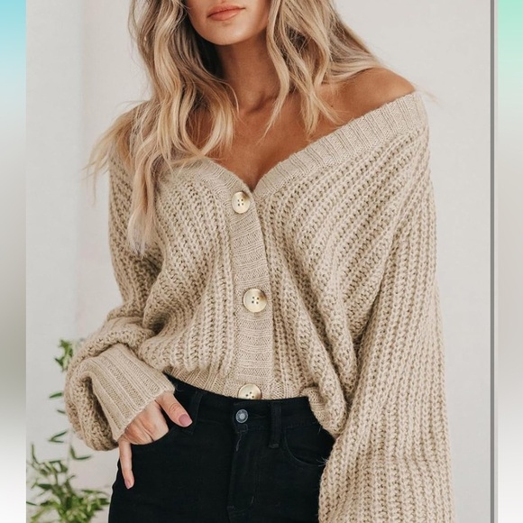 Chunky Knit Open Front Sweater Long Sleeve Button Loose Short Cardigan
8094 - Picture 6 of 7